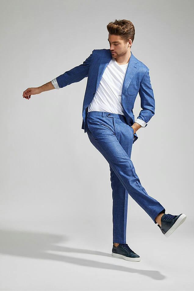 Tripe Threat - How To Wear A Blue Suit - Dressed Down