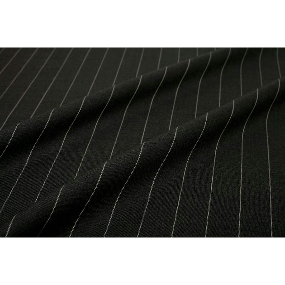 InStitchu Suit Fabric 144