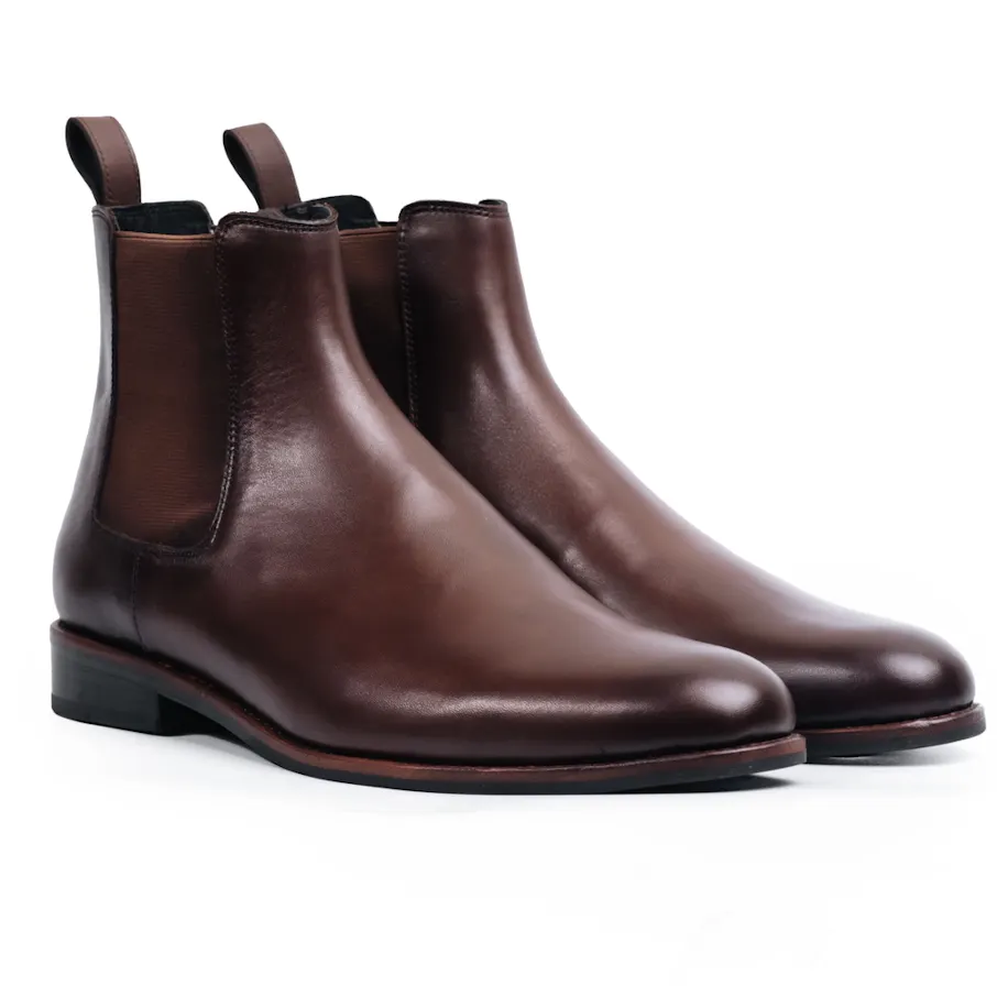 classic-chelsea-leather-boots-brown