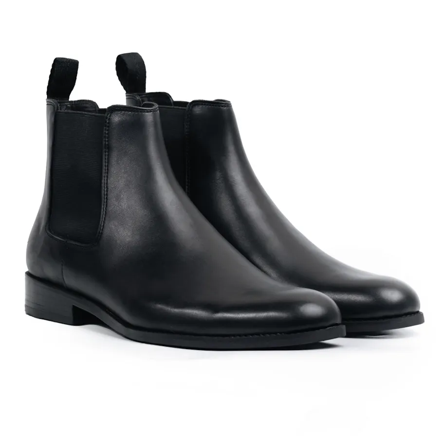 classic-chelsea-leather-boots-black
