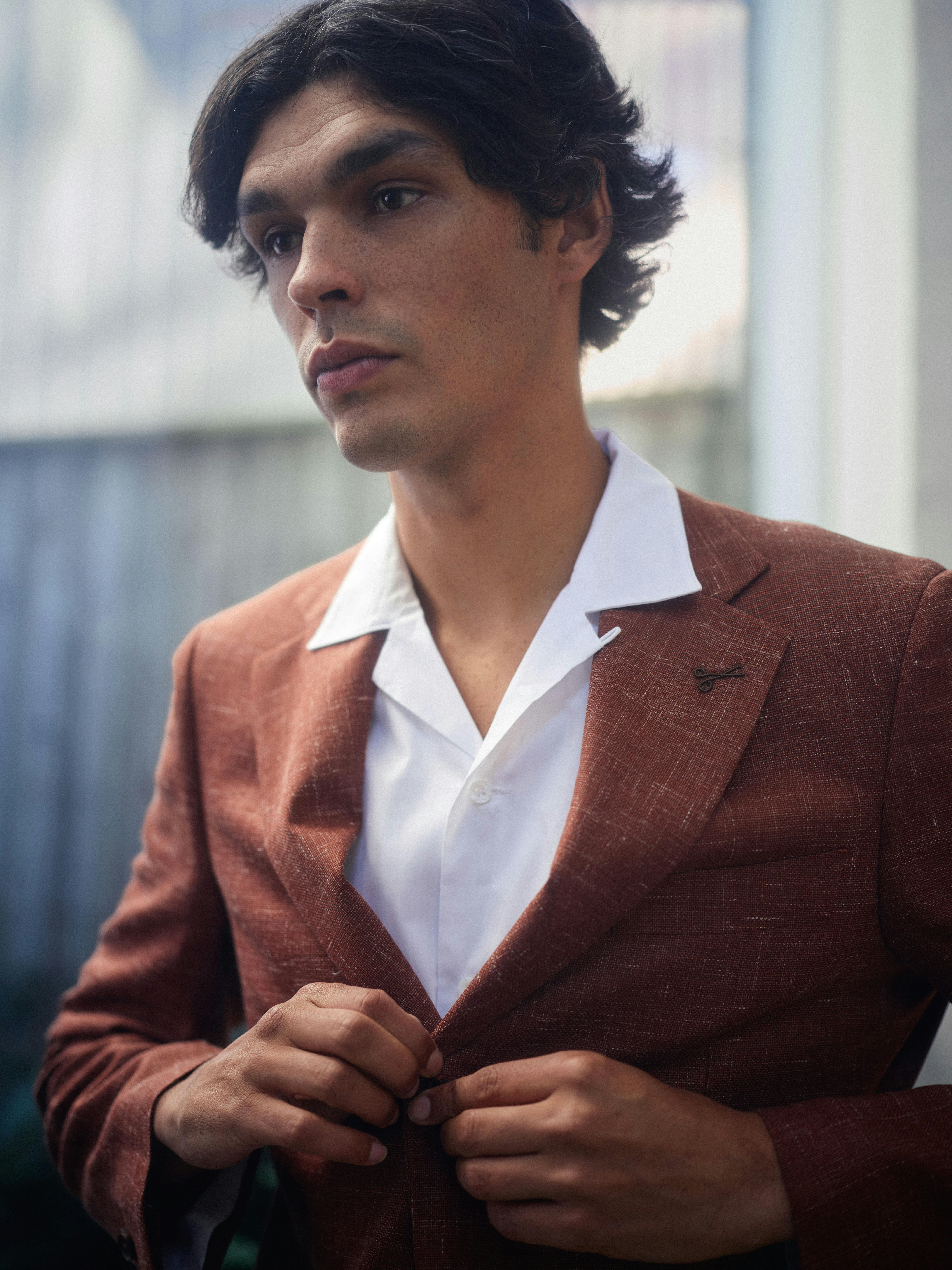 Tailoring In Transit campaign social imagery